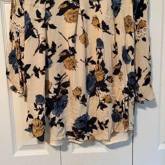 Altar'd State Dress - Picture 3 of 4